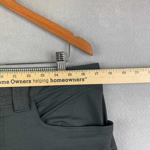 Lululemon Athletica Gray Cargo Performance Shorts - Picture 6 of 9